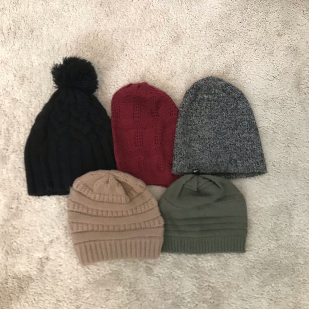 Bundle 5 Beanies!
